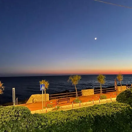 Il Mare Dietro L'angolo